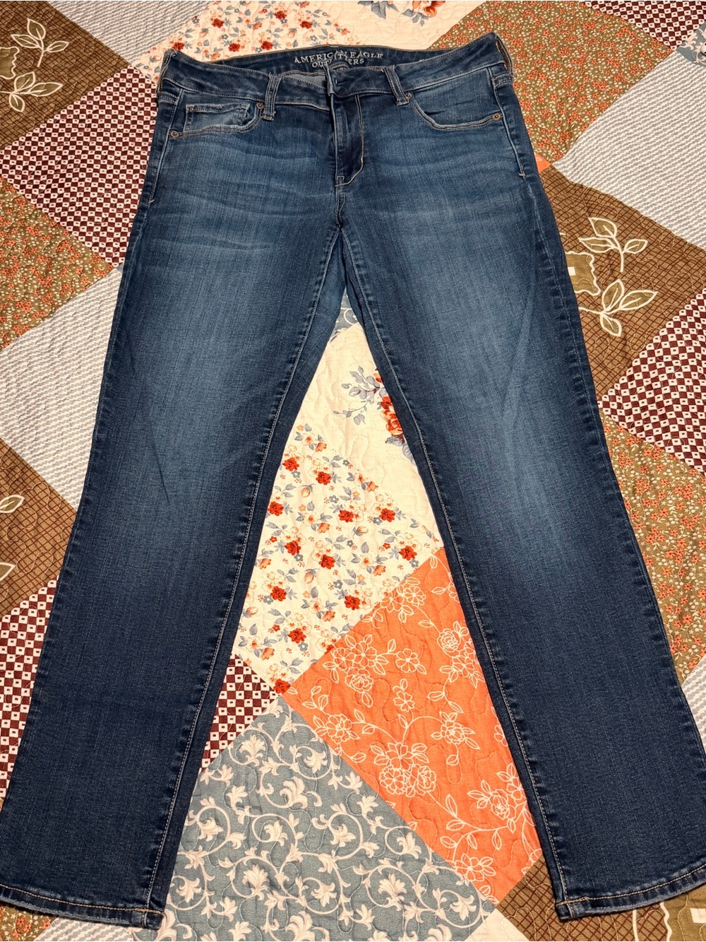 Women’s - American Eagle Skinny Jeans Size 10S Super Stretch Medium Wash Denim